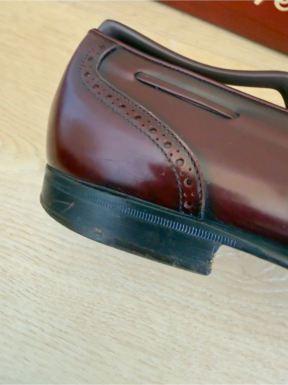 Salvatore Ferragamo Men's Dark Burgundy Tassel Loafers Lucas Bordeaux Size 8D